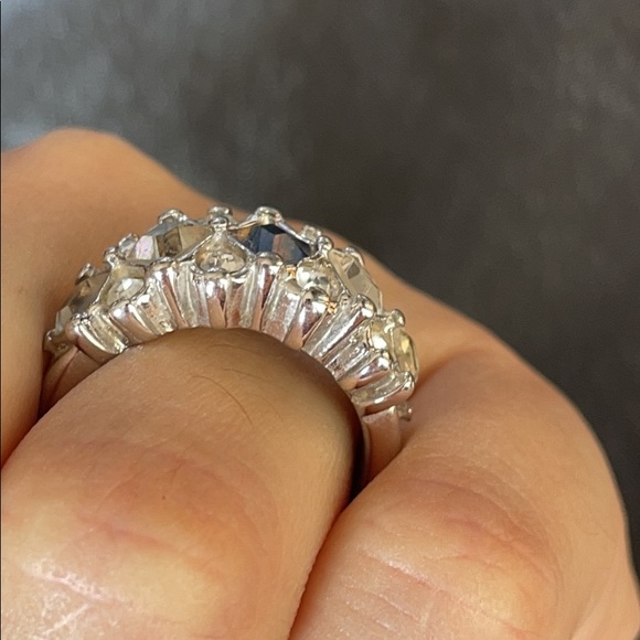 Size 8.5 silver cz statement ring - Picture 4 of 4